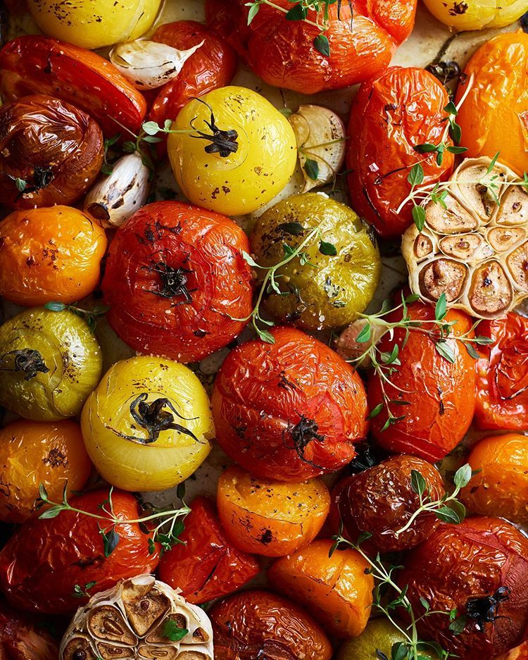 Roasted heirloom tomatoes with garlic and thyme